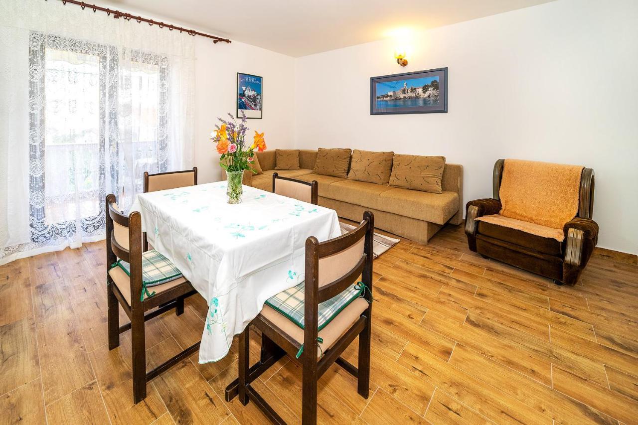 Apartments Jurina Krk Town Buitenkant foto