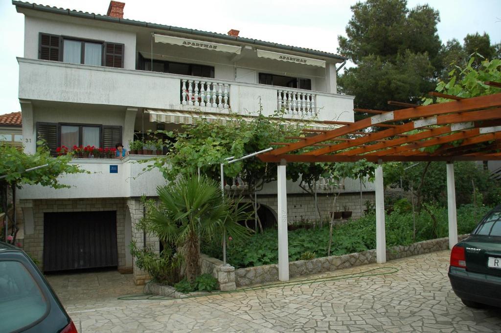 Apartments Jurina Krk Town Buitenkant foto